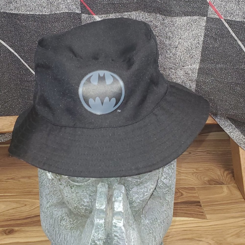 COPY - DC COMICS Batman Reversable BLACK/GREY BUCKET HAT